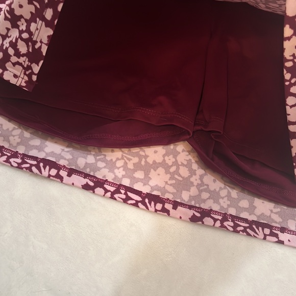 Tranquillity by Colorado clothing Plum purple Athletic Skort X-s ditsy floral - Picture 6 of 9